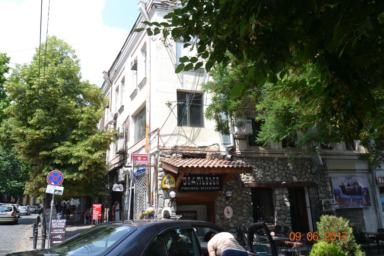 Guest House Gio Tbilisi Zewnętrze zdjęcie